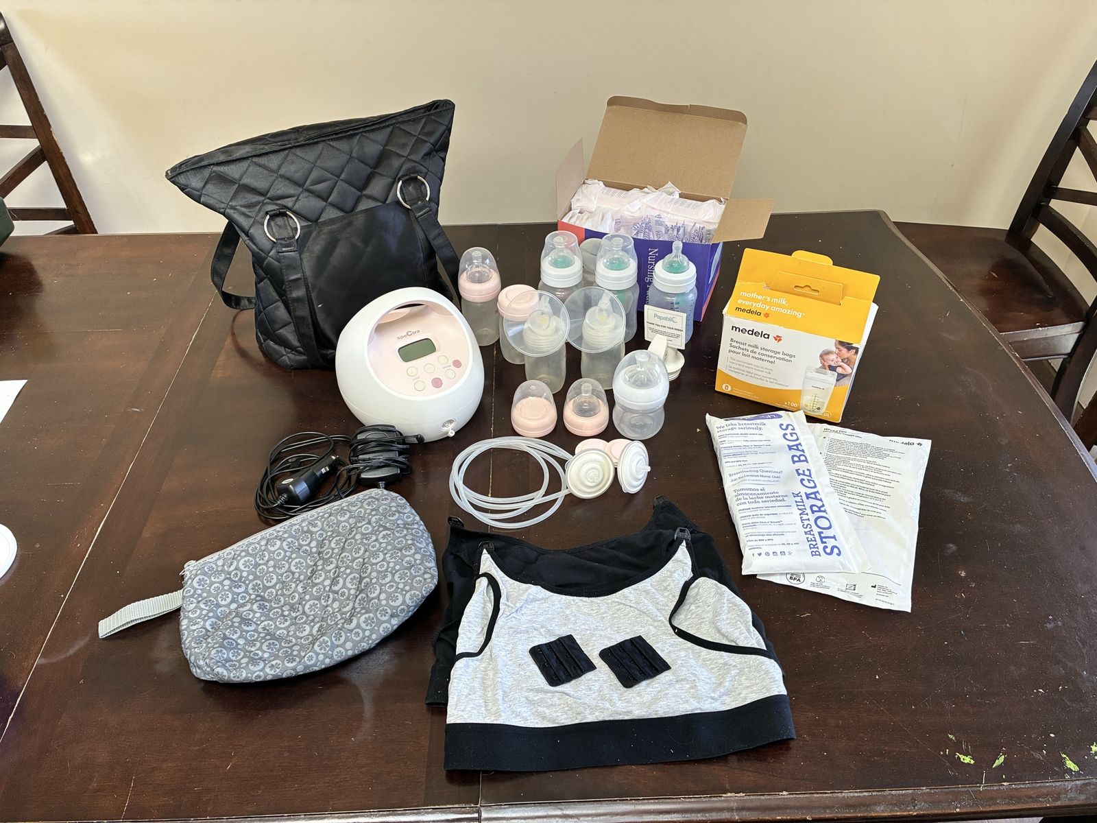 Spectra Pump, accessories, pads and milk bags