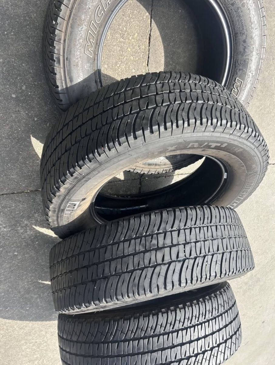 4 tires 2756520