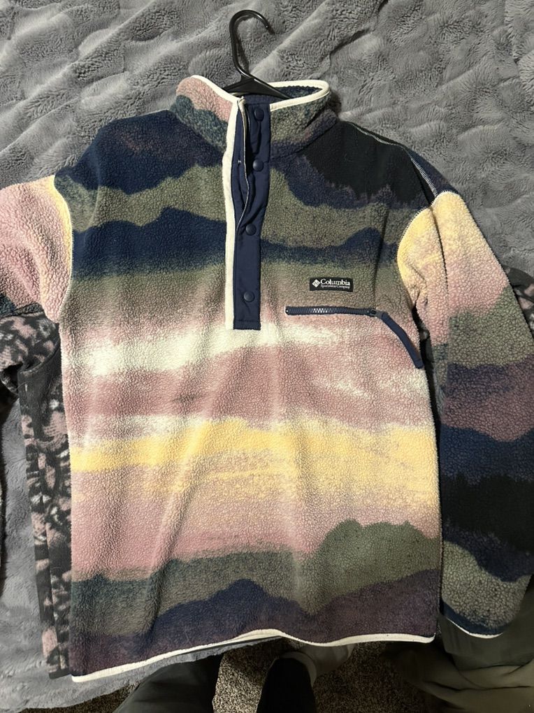 Columbia Sweatshirt