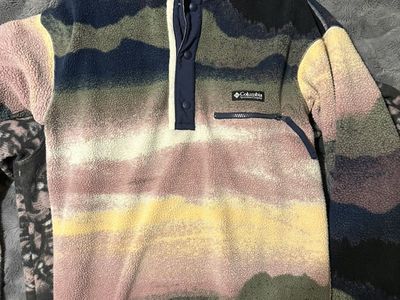 Columbia Sweatshirt
