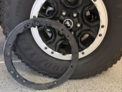 Bronco bead locks for rims