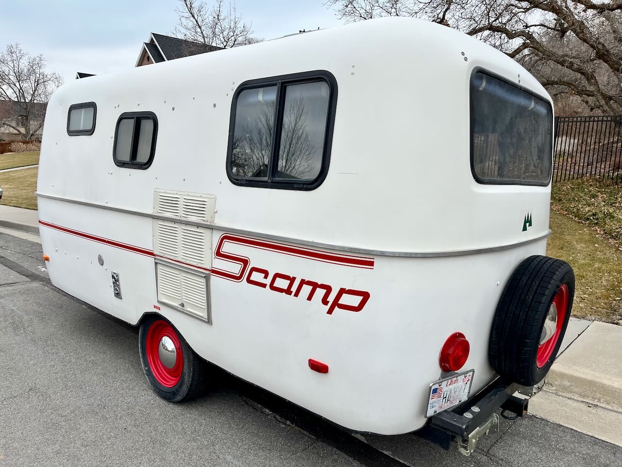 1986 16’ Scamp Trailer – Let's go Scamping!