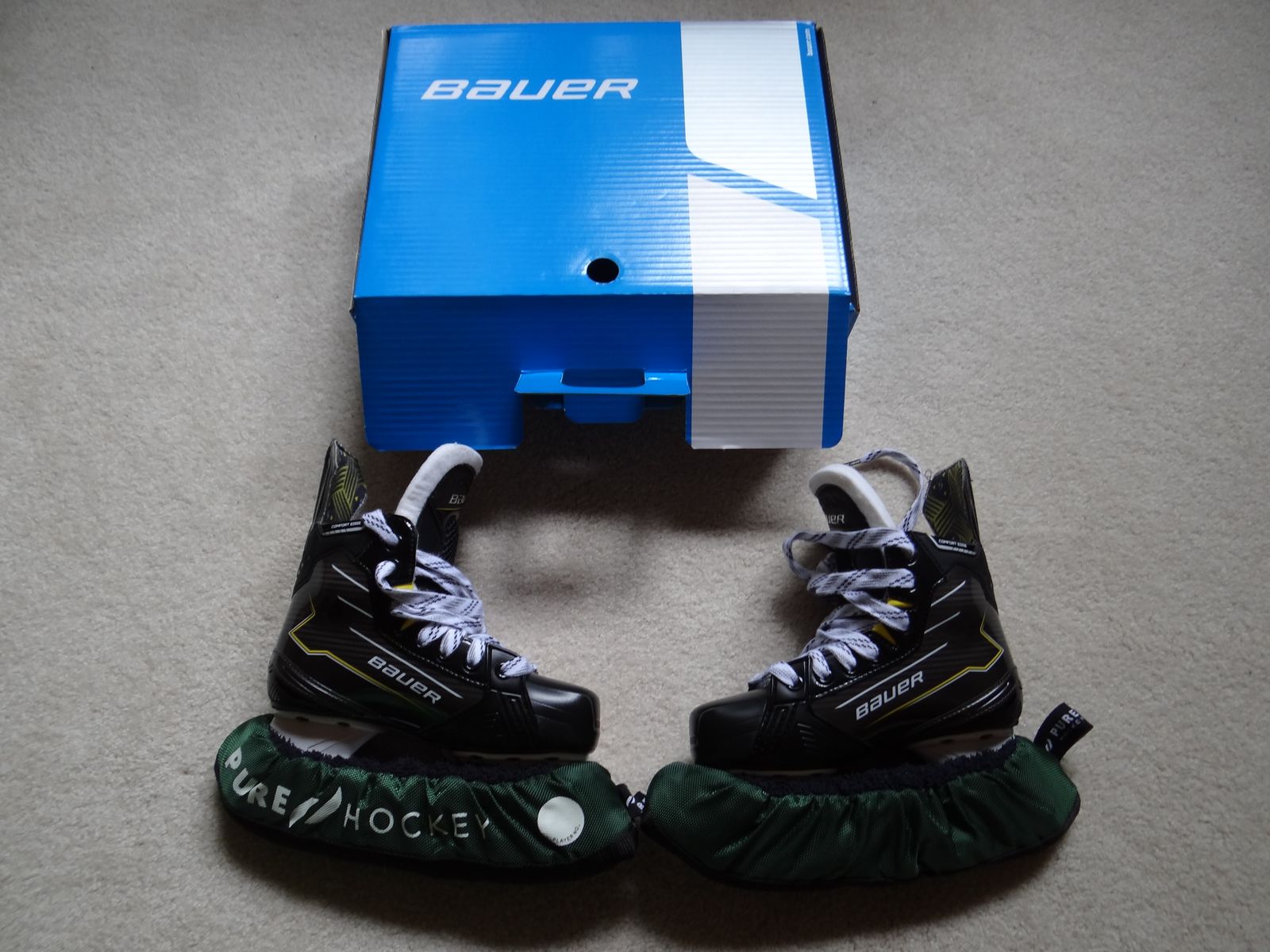 Bauer Supreme m40 jr skates size3.0 fit2e NEW in Box....never used