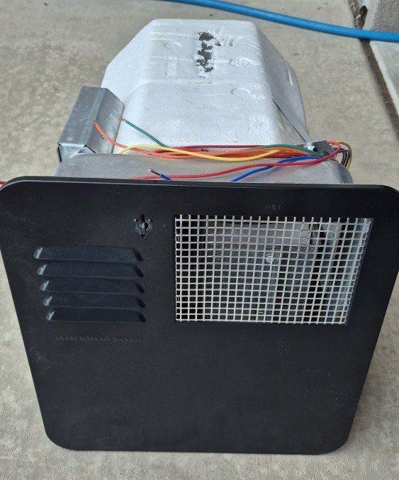 Suburban SW6DEL 6 Gallon RV Water Heater Propane Gas/110v 10934089