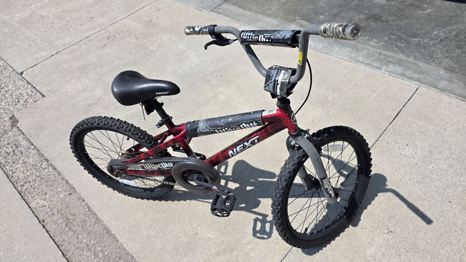 NEXT Wipe Out 20” Kids Bike