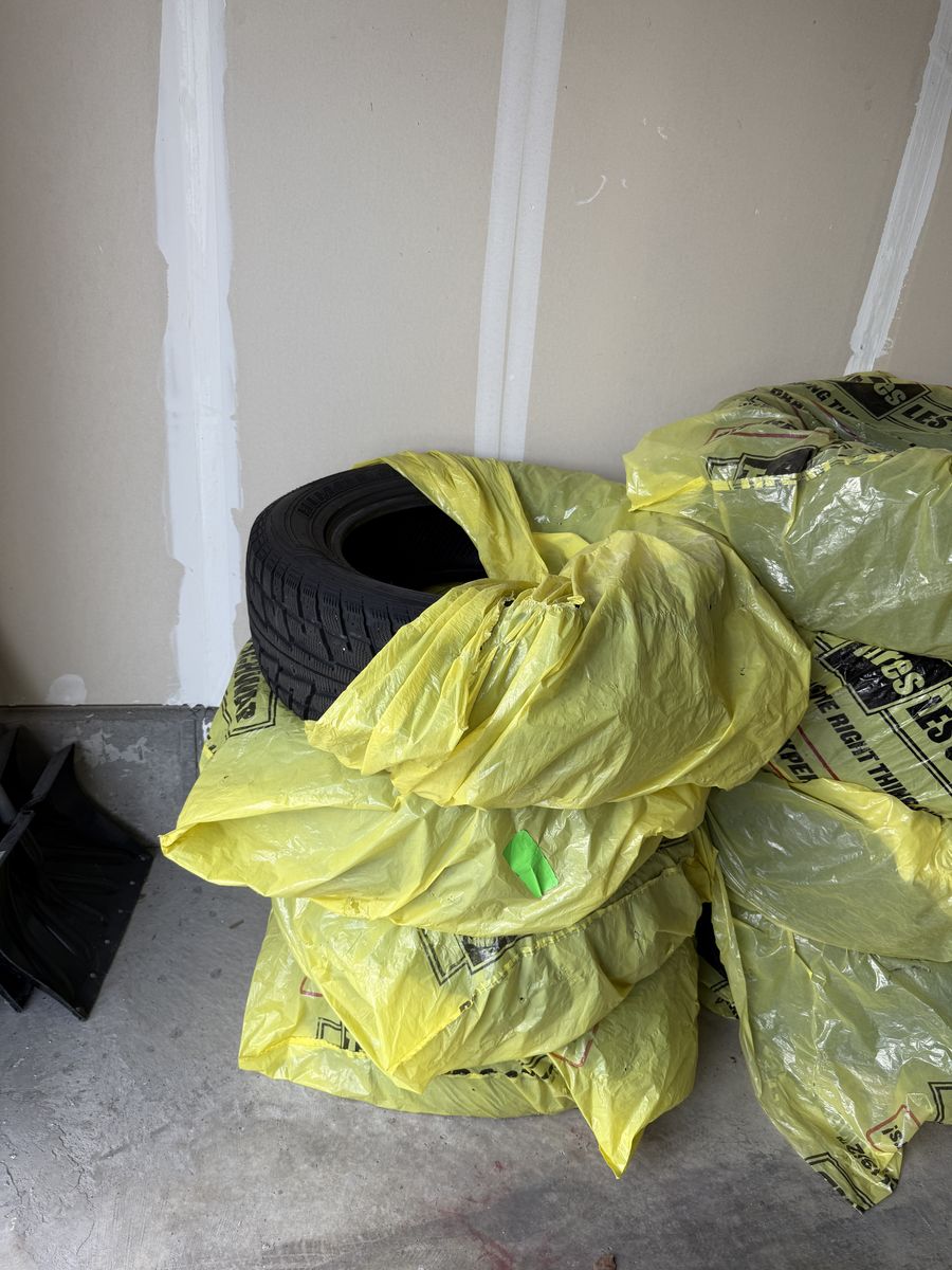 SUV Snow Tires - Excellent Condition (Full set of 4)