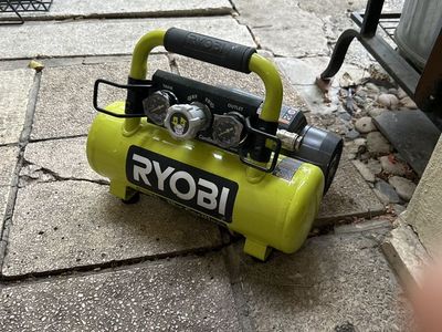 Tyobi 18V One+ cordless 1 Gallon Portable Compress