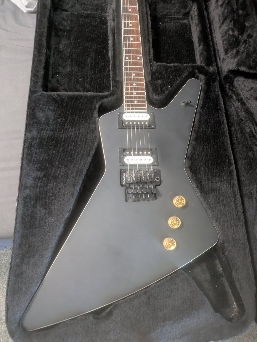 Dean Z Series Electric Guitar in Matte Black case not included.