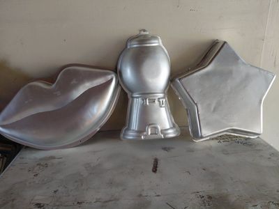 Vintage Wilton Cake Pans - Gumball Machine, Lips, and Star Shaped - Set of 3