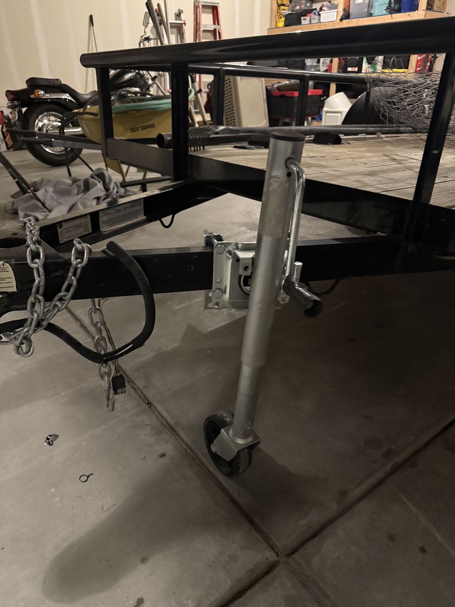 Main image 3