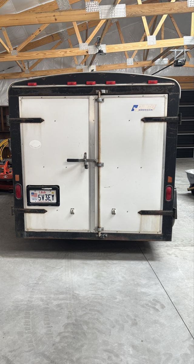 Main image 3