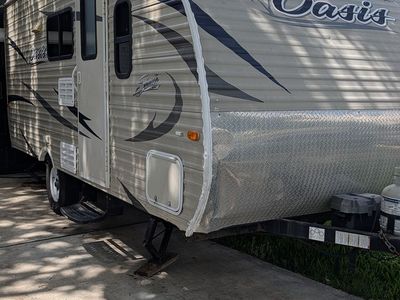 2017 Shasta Oasis 18BH Travel Trailer – Lightweight, Bunks, New Tires!
