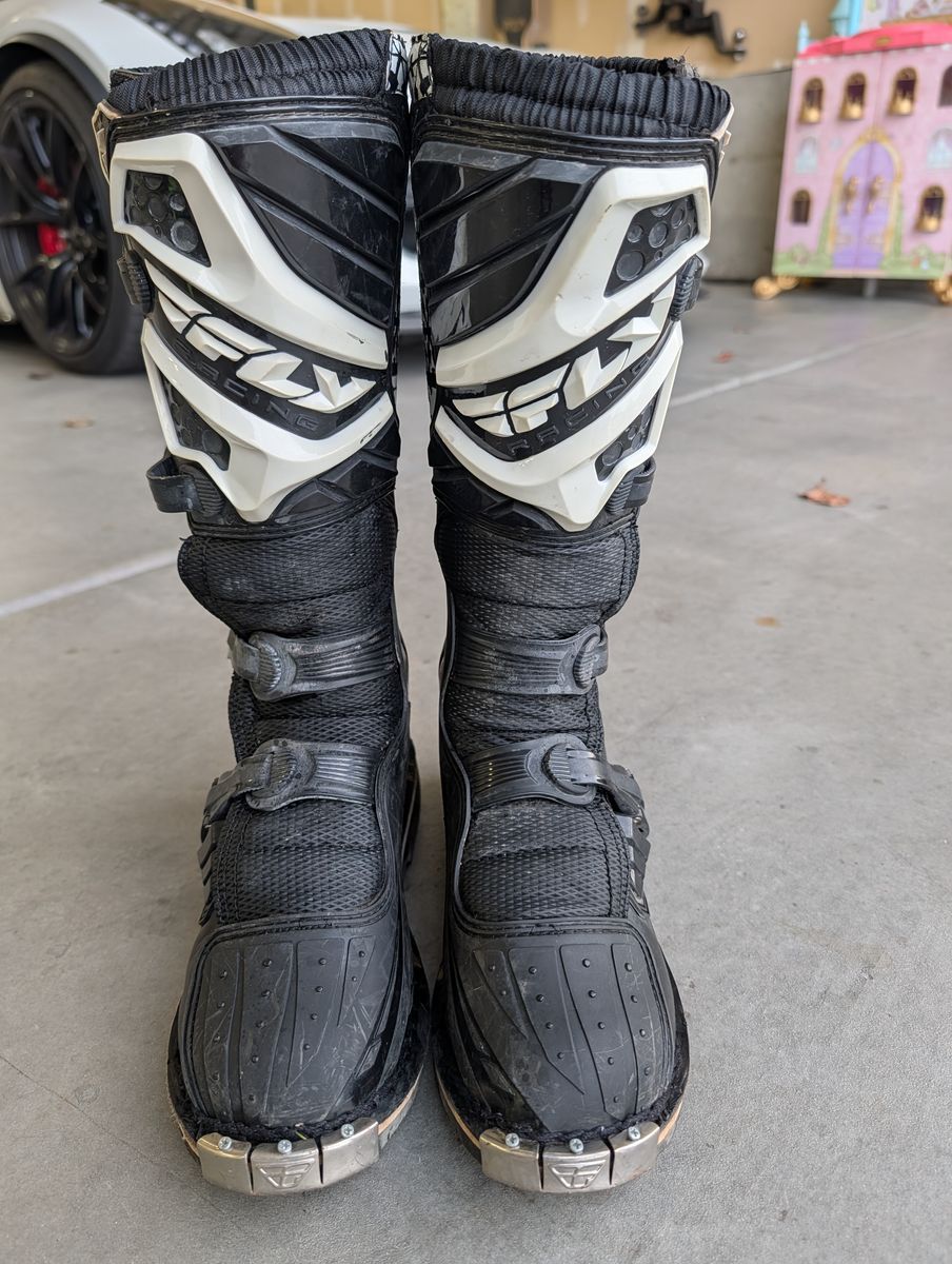 Fly dirtbike boots size 9