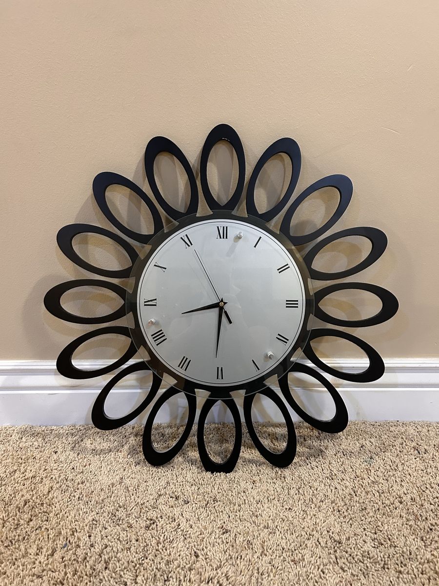 Cute, Modern Black Flower Clock