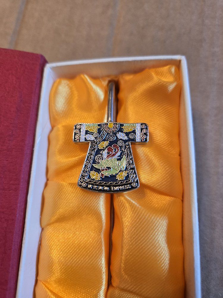 Chinese Cloisonne Enamel Dragon Hair Ornament in Box