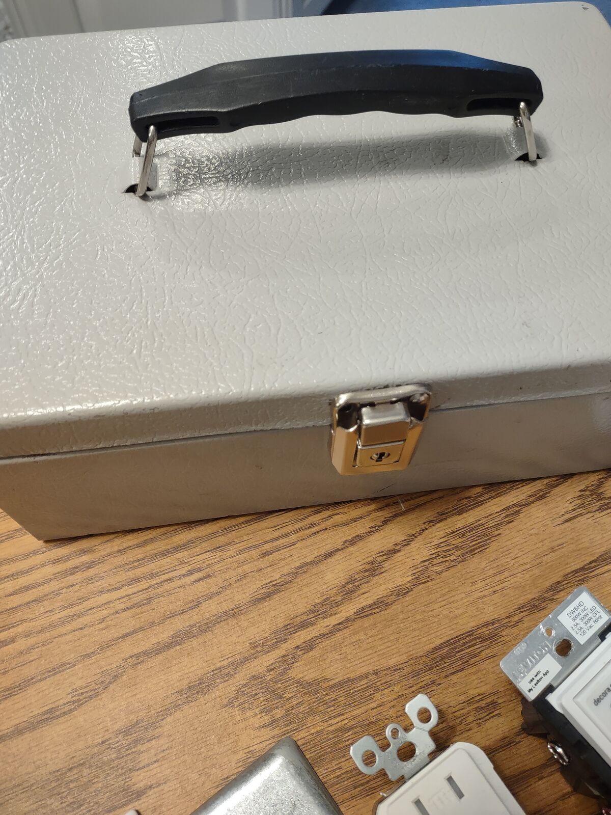 CASH BOX WITH LOCK