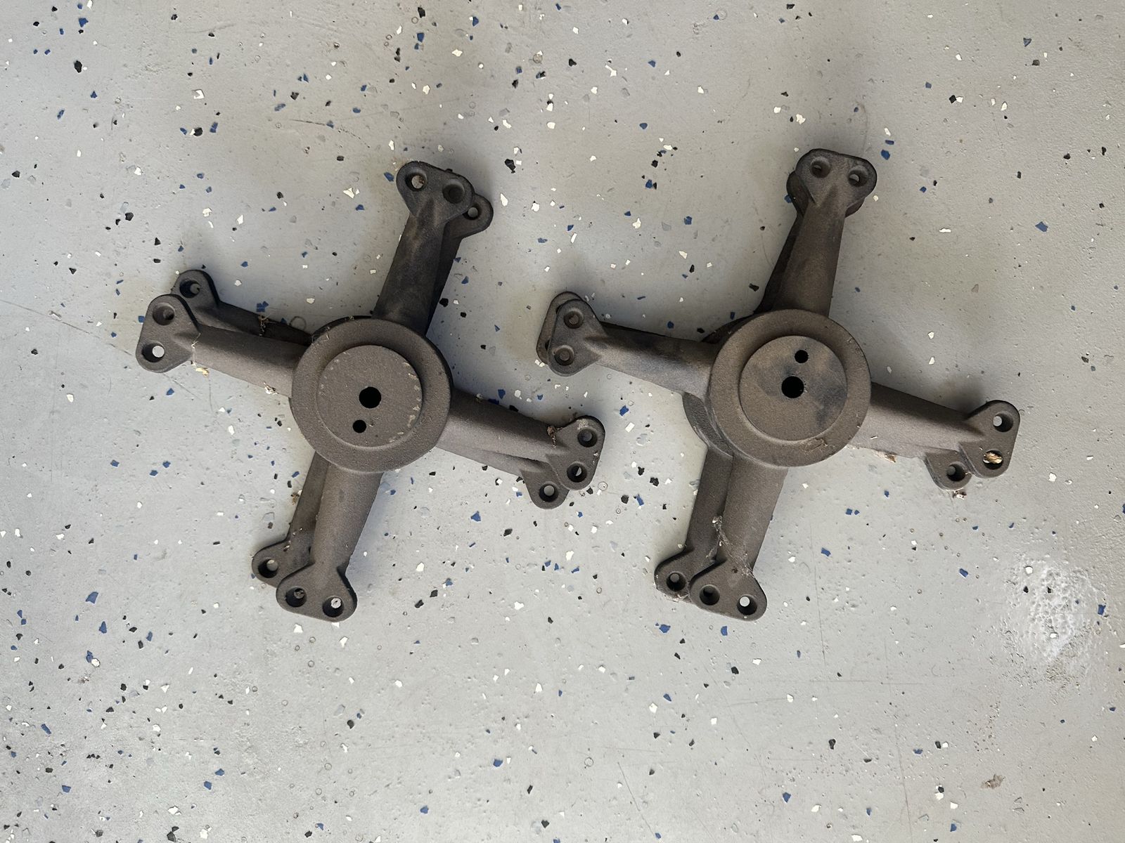 2-Pair of Heavy Duty Cast Iron 4-Arm Spiders Mechanical Industrial Parts