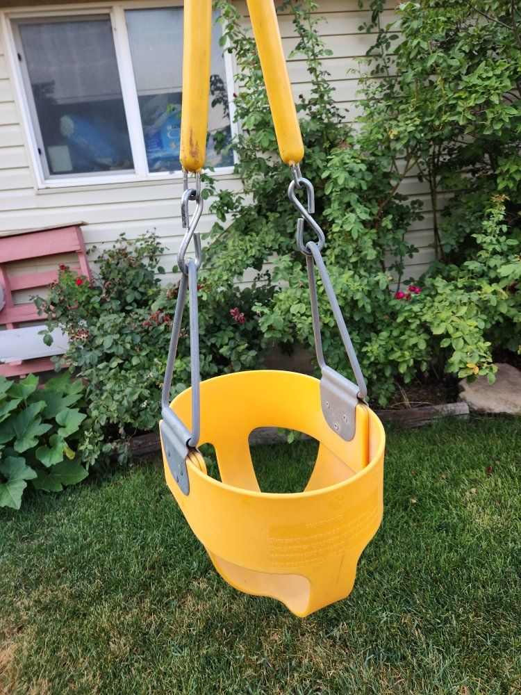 Toddler Swing with Coated Chains