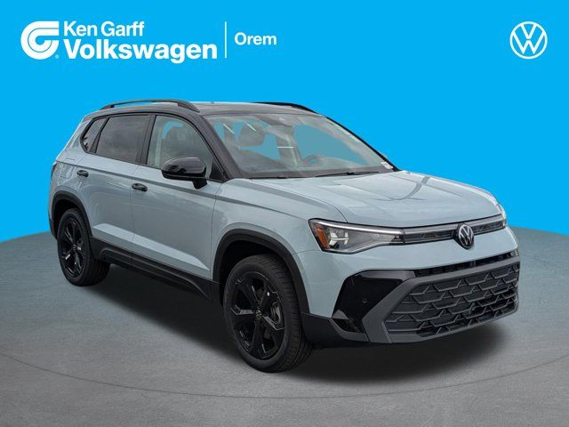 2026 Volkswagen Taos SE Black 4Motion