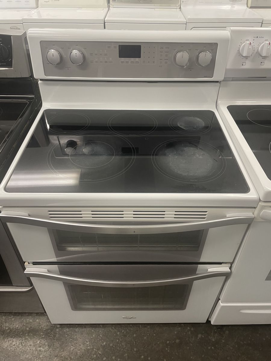 Whirlpool Gold Series Double Oven Electric Range, Nice and Clean,