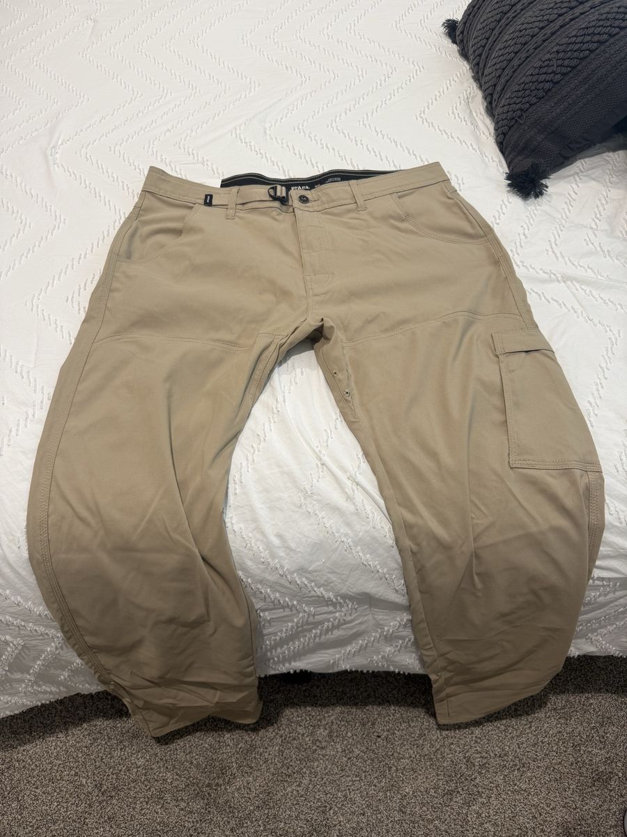NWT prAna Stretch Zion Relaxed Straight Pants – Khaki / Tan (Men's Size 36x36)