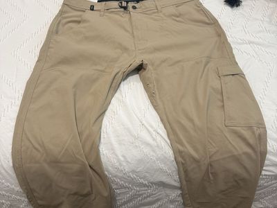NWT prAna Stretch Zion Relaxed Straight Pants – Khaki / Tan (Men's Size 36x36)