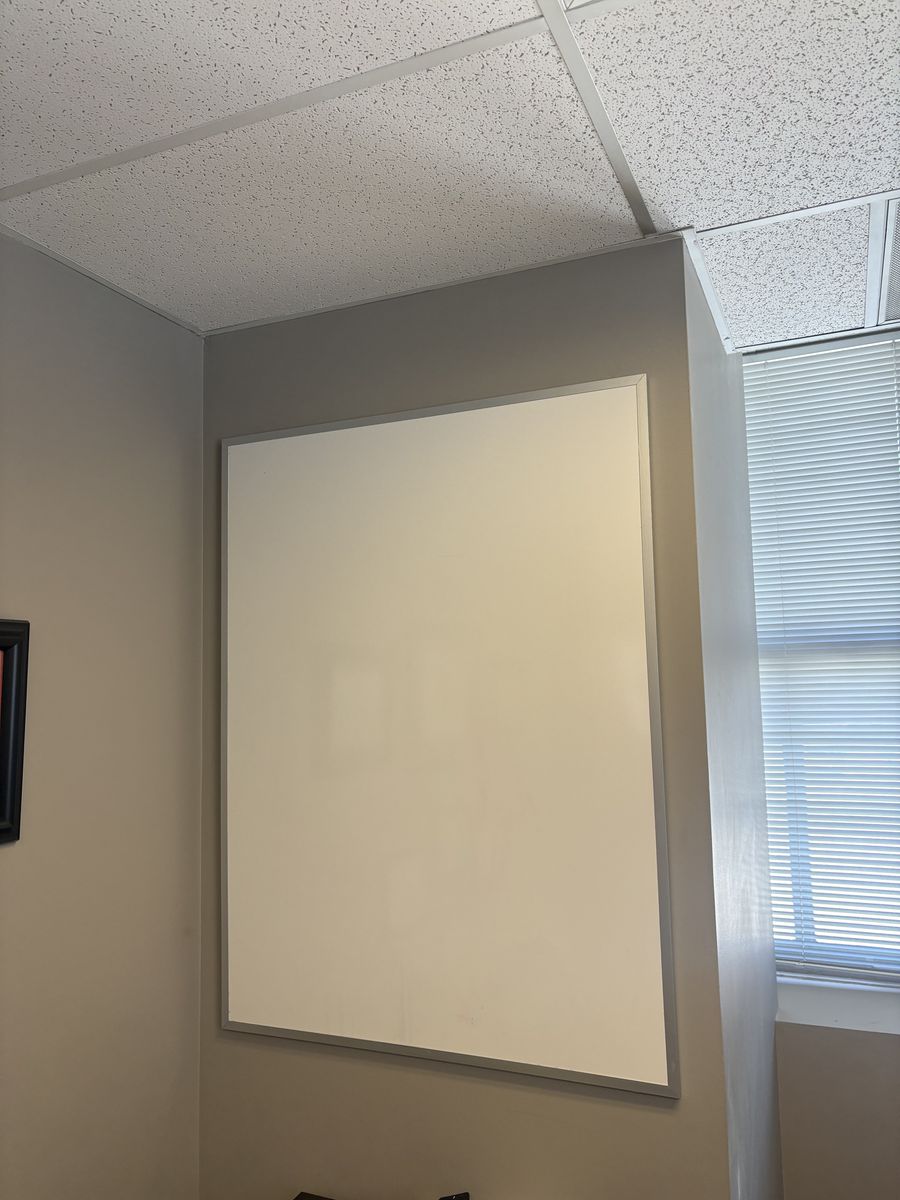 Main image 3