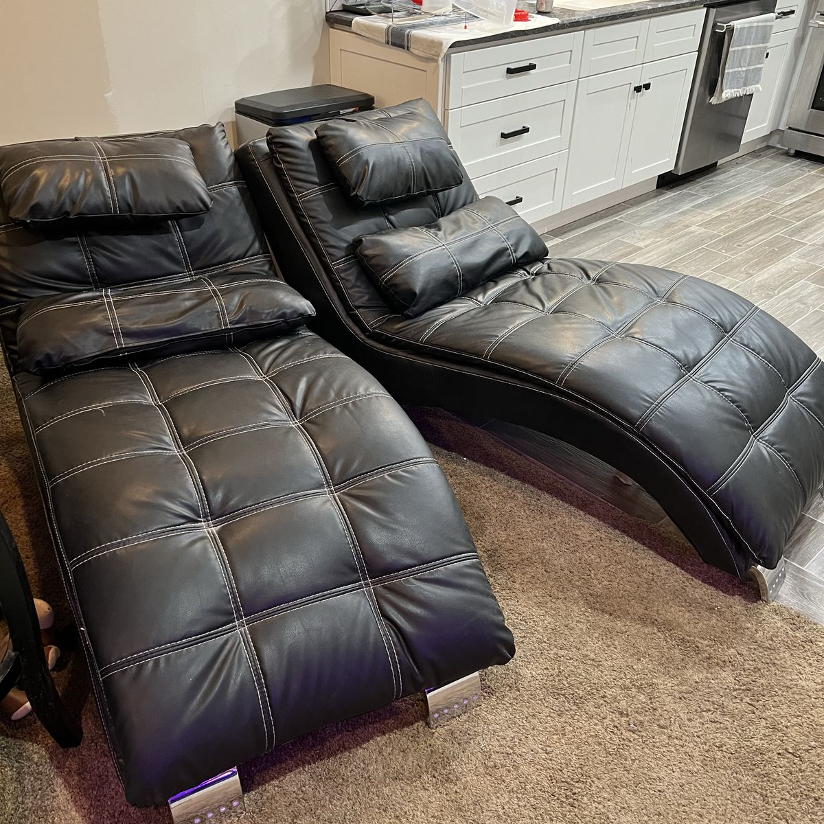 Coaster Leather Style Lounge Chair