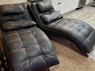 Coaster Leather Style Lounge Chair