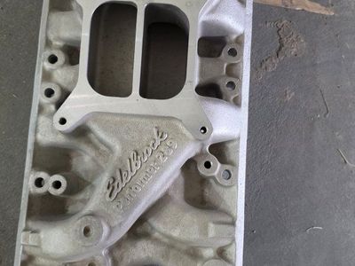 Edelbrock Performer 289 Intake