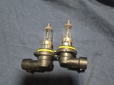 headlight bulbs