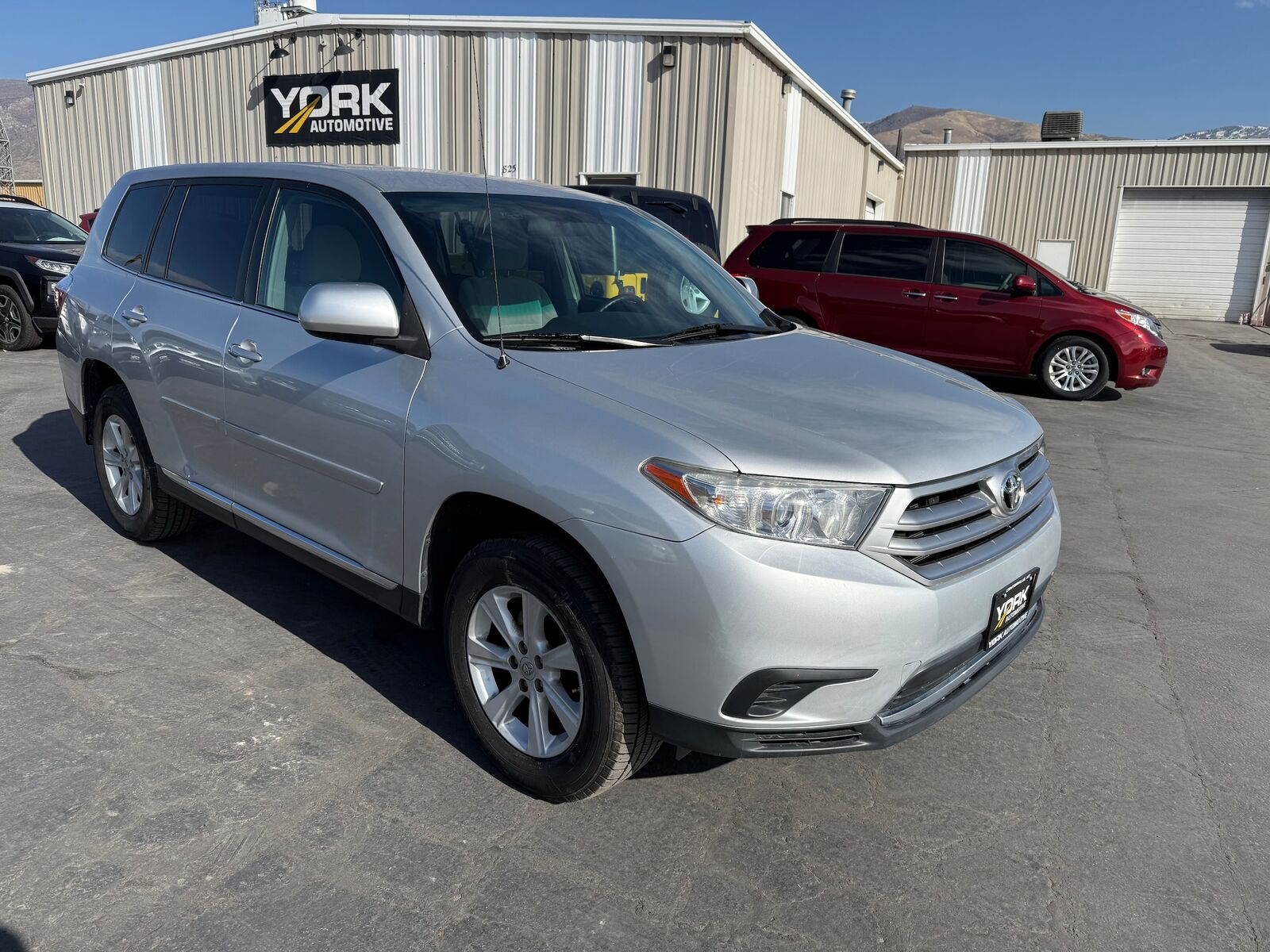 2012 TOYOTA HIGHLANDER Base