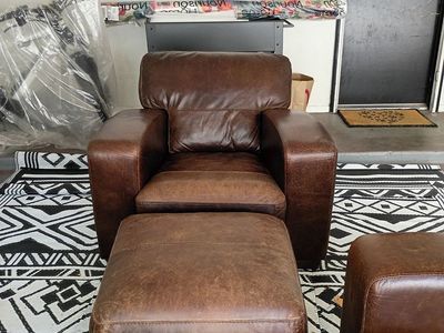 Free Leather Living room set