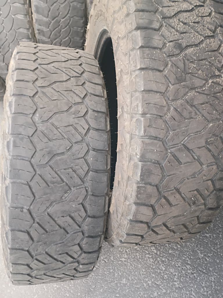 (2)Nitto Recon Grappler A/T  LT275/65R20