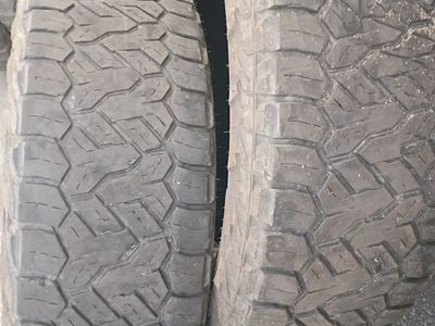 (2)Nitto Recon Grappler A/T LT275/65R20