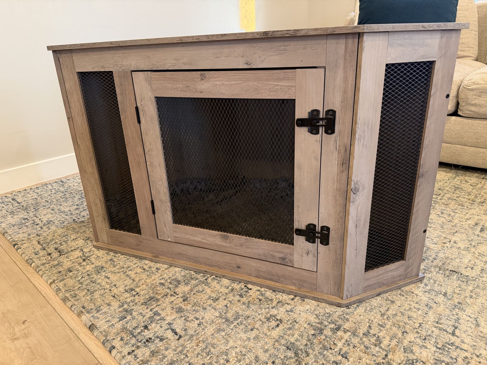 Corner Dog Crate