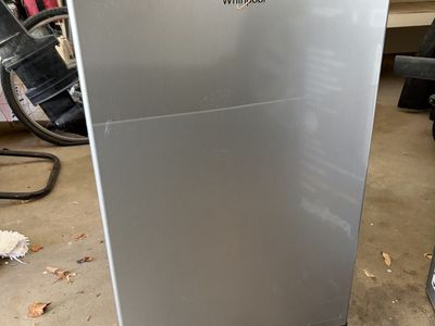 Mini fridge and/or microwave