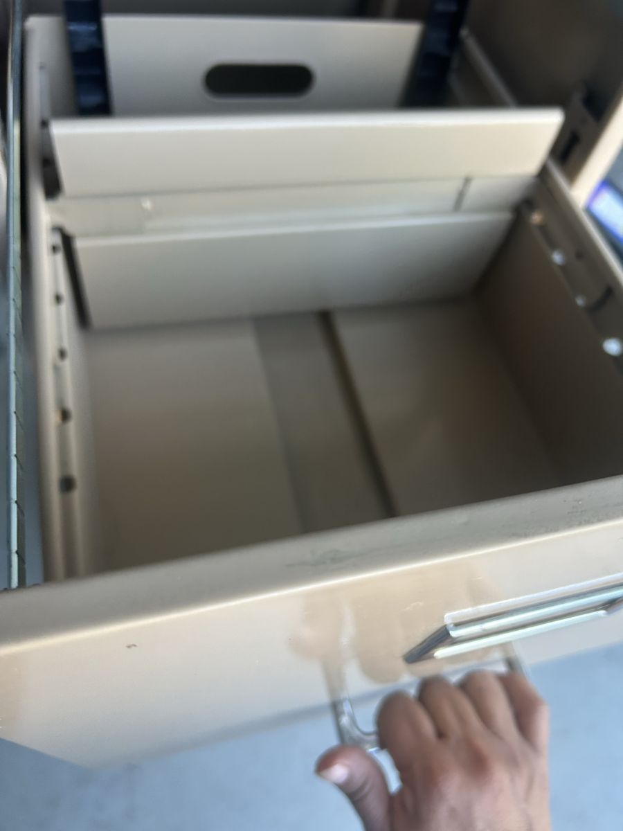 Main image 6