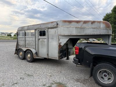 1993 calico 2 horse slant gooseneck