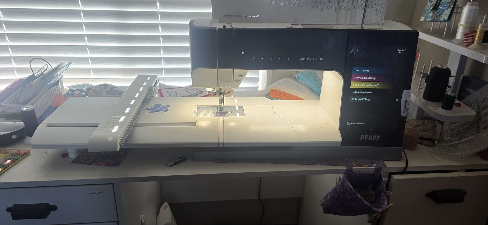Pfaff Creative Icon embroidery machine