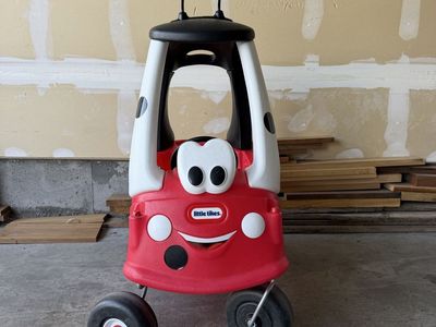 Little Tikes Ladybug Cozy Coupe Ride-On Toy