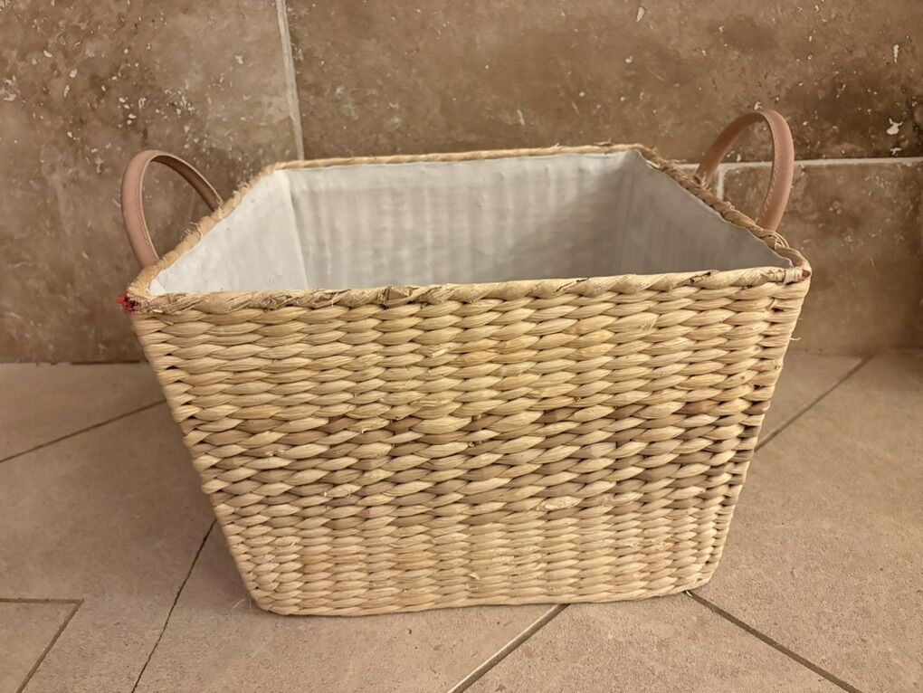 Square Basket W/ 2 Handles & White Liner