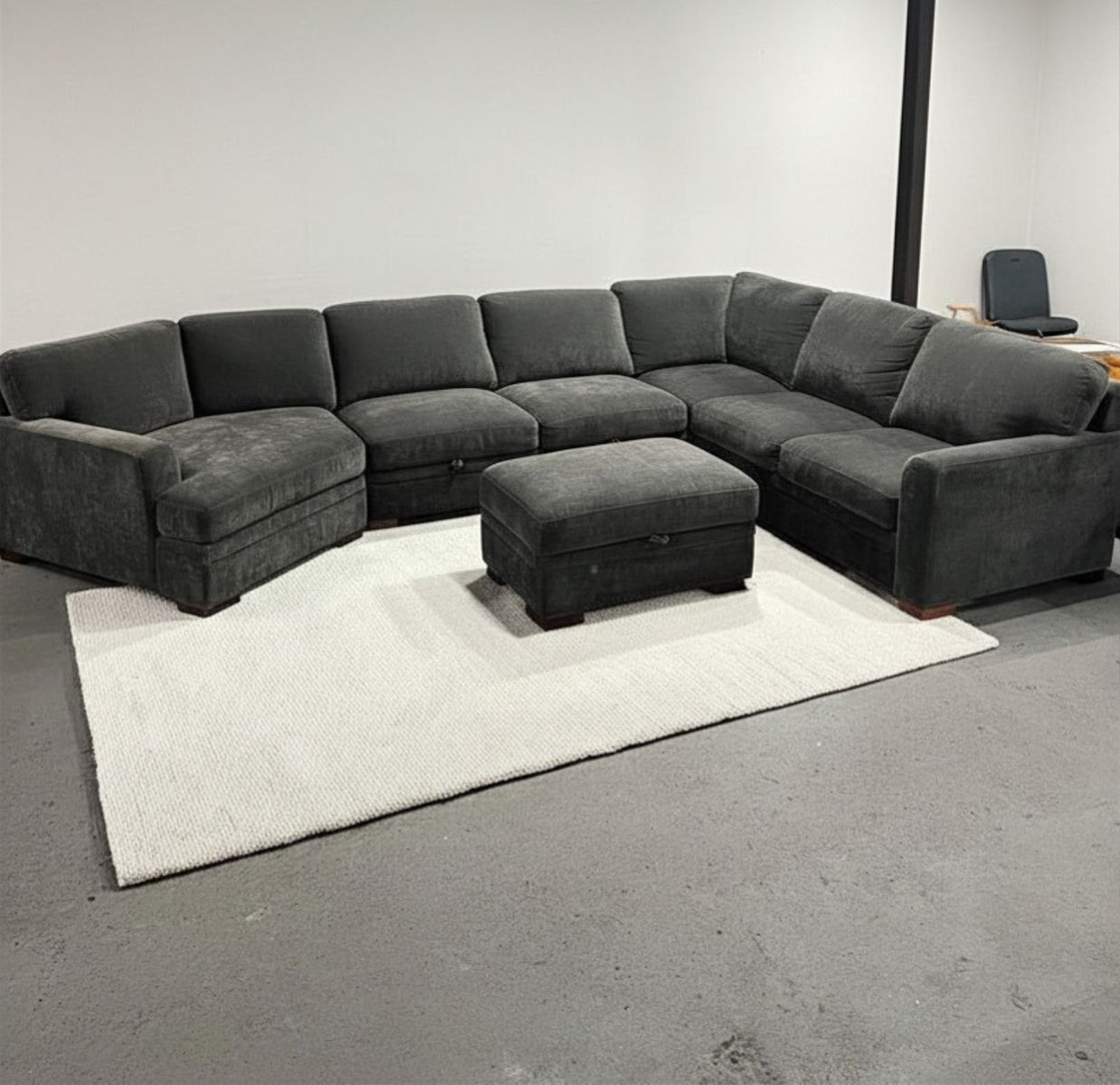 Thomas Merran Thomasville Sectional W Storage‼️