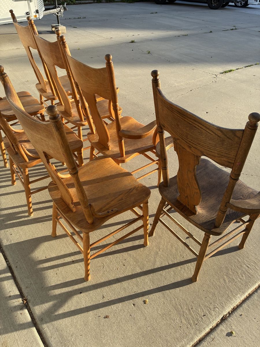 7 Dining table chair set