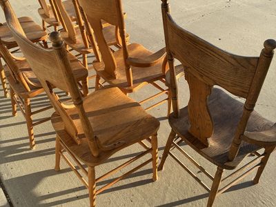 7 Dining table chair set