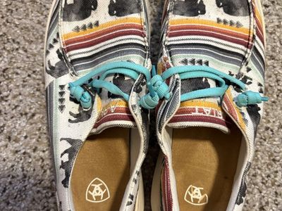 Ariat Women's Cruiser Western Aztec Buffalo Print Shoes Size 6.5B