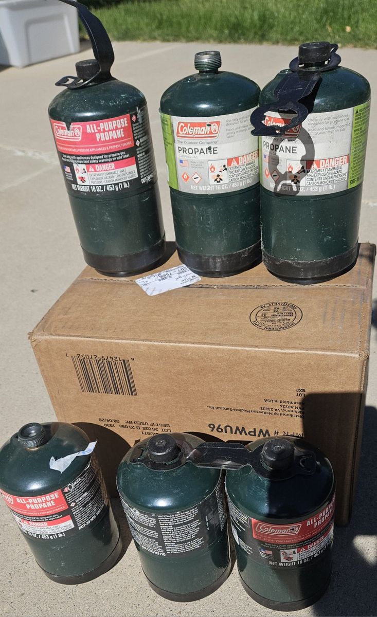 6 propane tanks