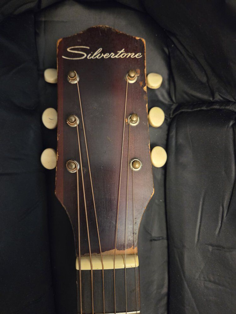 Silvertone w/ DeArmond Pick-Up