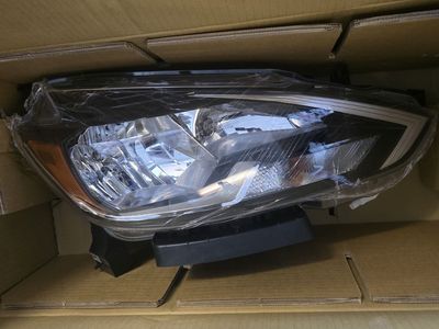 For Nissan Sentra S/FE+S/SV Headlight Lamp 2016 2017 2018 2019 Halogen Black Trim Passenger Right Side