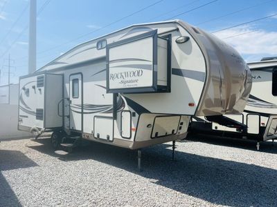 2016 Rockwood Signature Ultra Lite